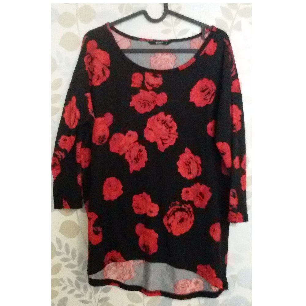 Floral Rose Top Blouse Sz M (can fit L)